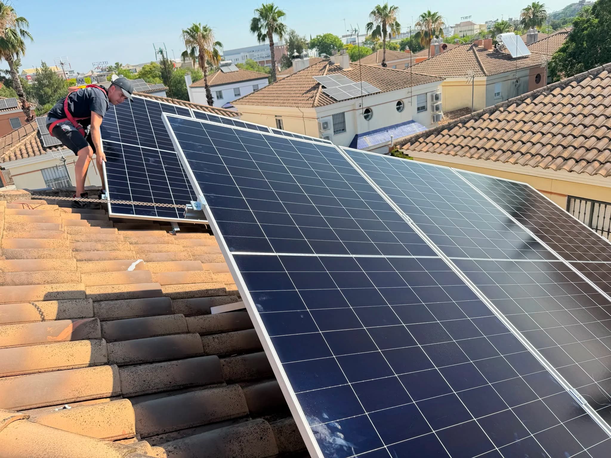 Instalación fotovoltaica residencial en vivienda de Mairena del Aljarafe
